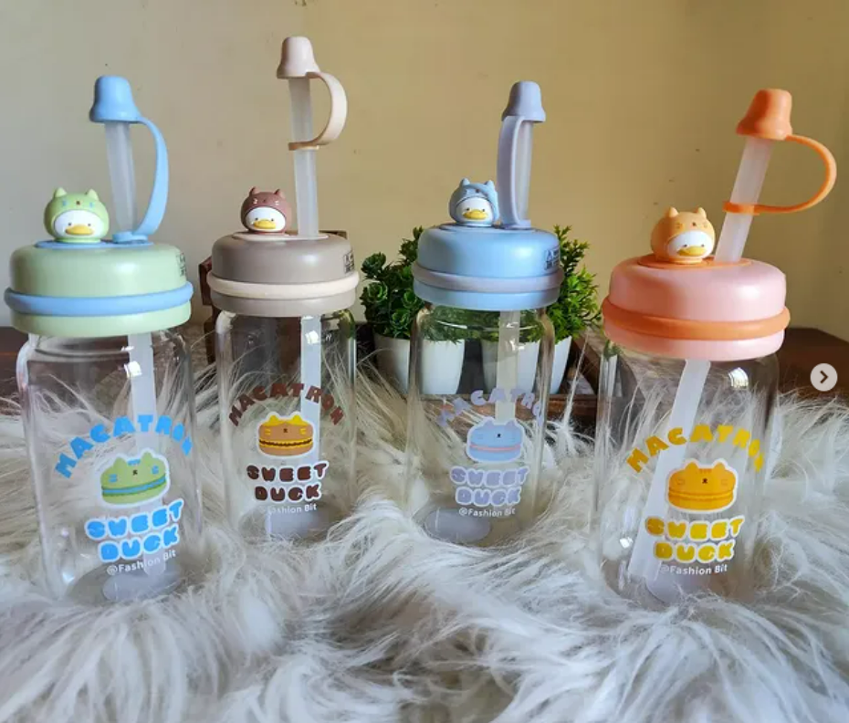 Cute Premium Glass Duck Sipper Bottle