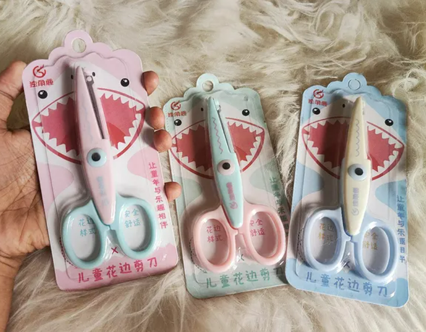 Kawaii Zig Zag Scissors