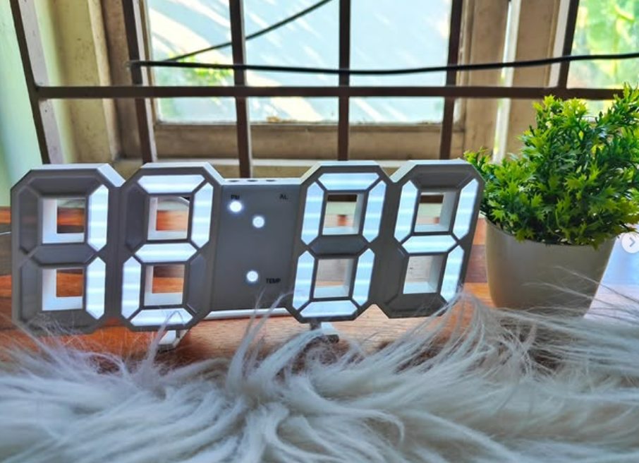Kawaii Table Digital Clock